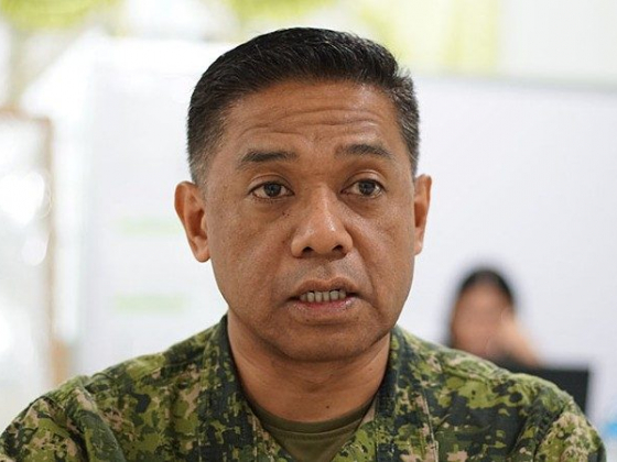 Dismantle private armed groups, Army units told