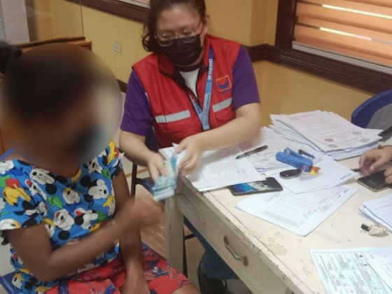 16 ex-NPA rebels in Aurora receive gov't cash aid