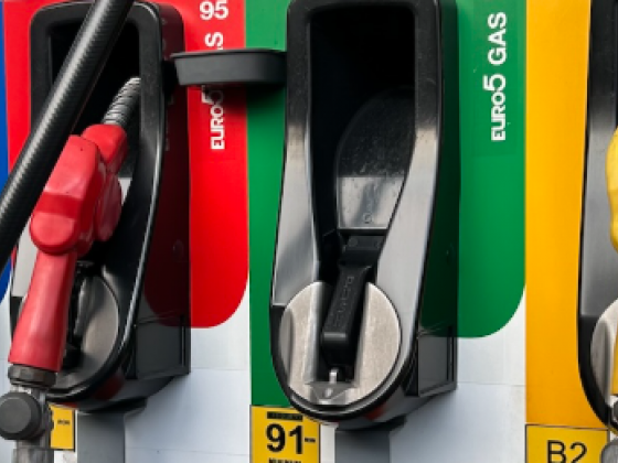 Marcos certifies as urgent bill allowing fuel tax suspension, cuts